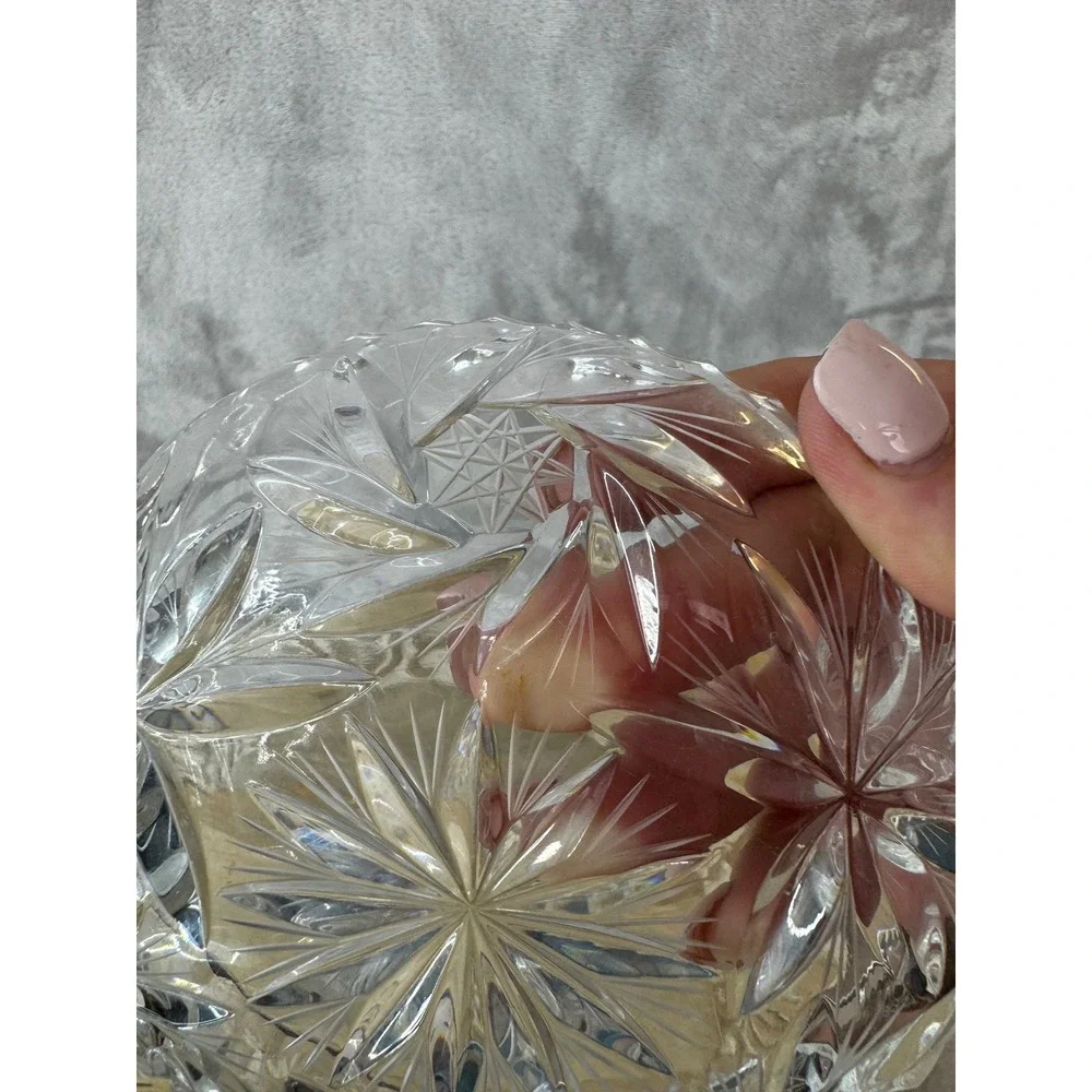 Vintage Cut Glass Starburst Pinwheel Scalloped Round Candy Bowl 5.5 Inch Clear